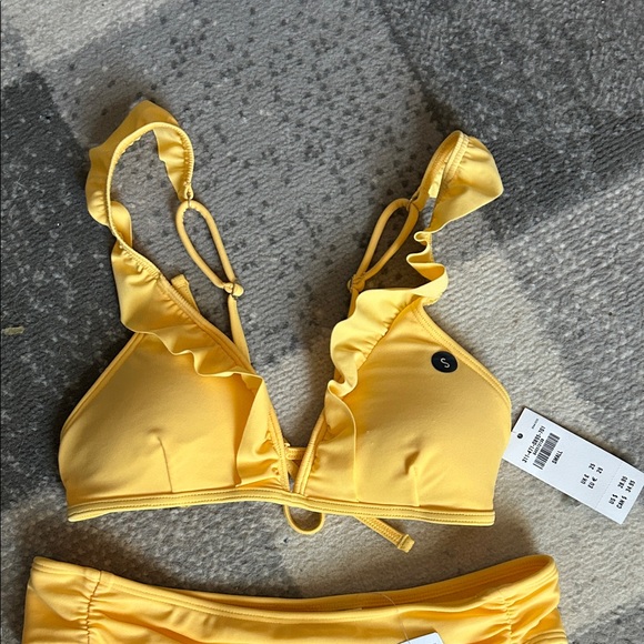 Hollister Bikini - Picture 2 of 4